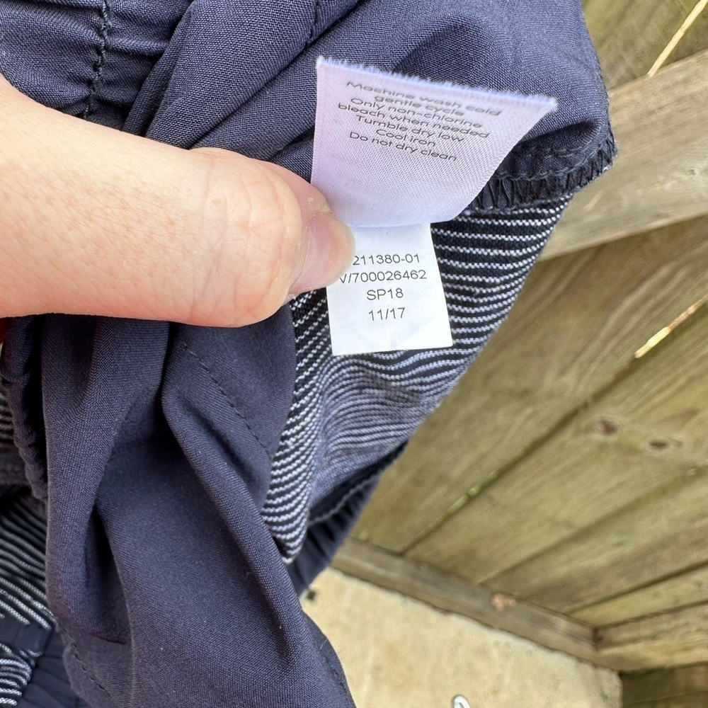 Athleta 100% Linen Striped Bali Relaxed Fit Jogger Ankle Pants in Navy White - Picture 8 of 11